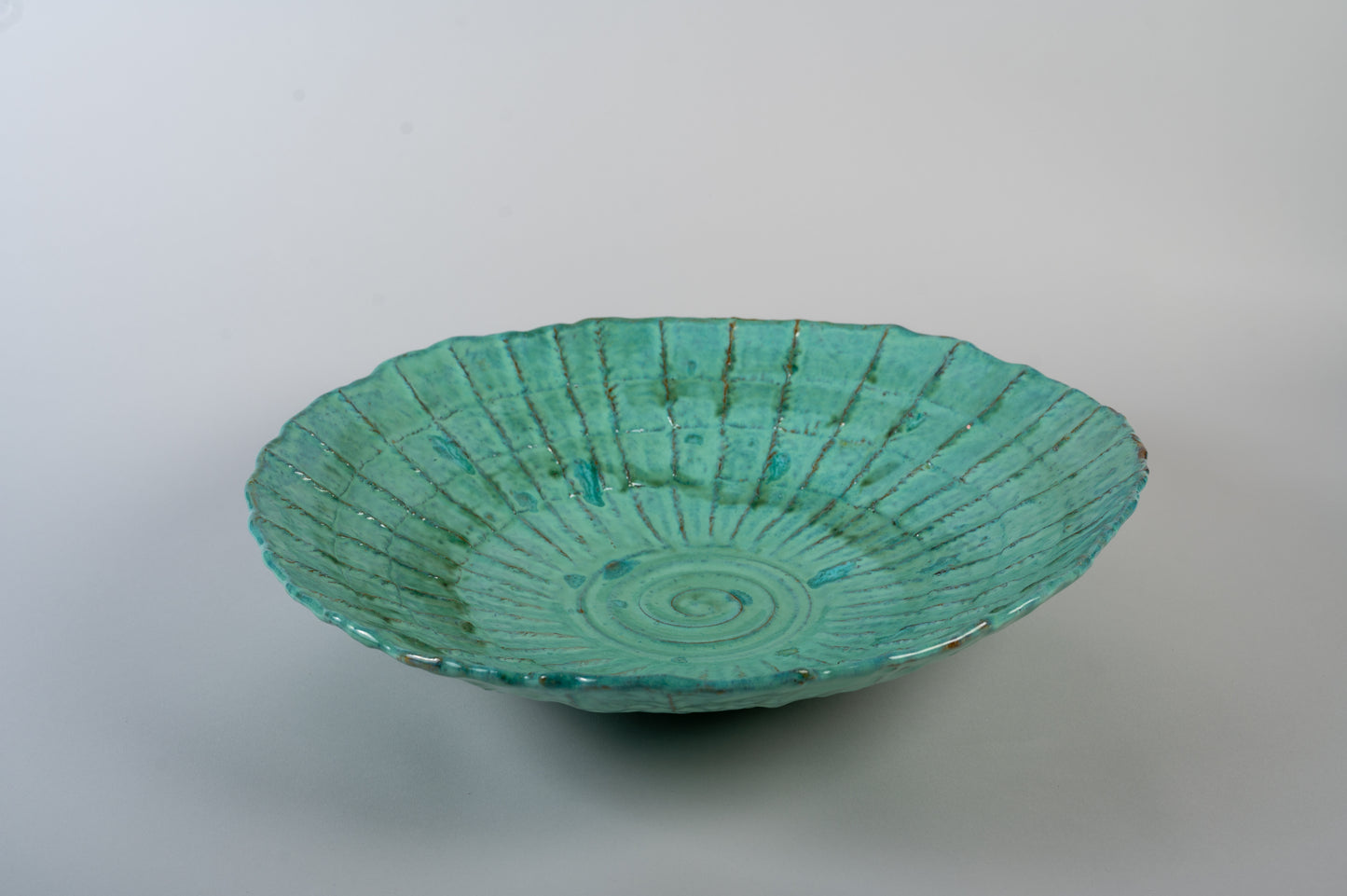 large turquise center plate